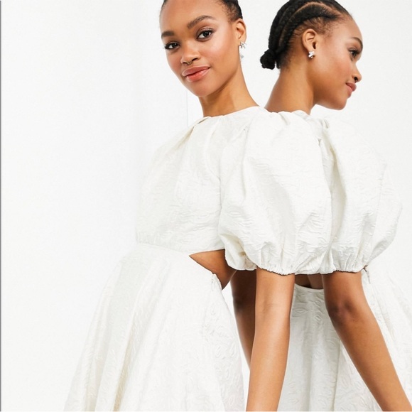NWT ASOS Bridal Bridget Jacquard Puff Sleeve Wedding Dress with Cut-Out Back - Picture 3 of 3